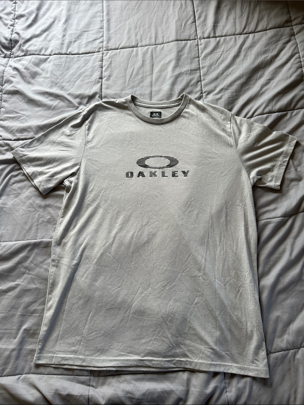 Oakley Men’s Light Gray Logo Short Sleeve Tee